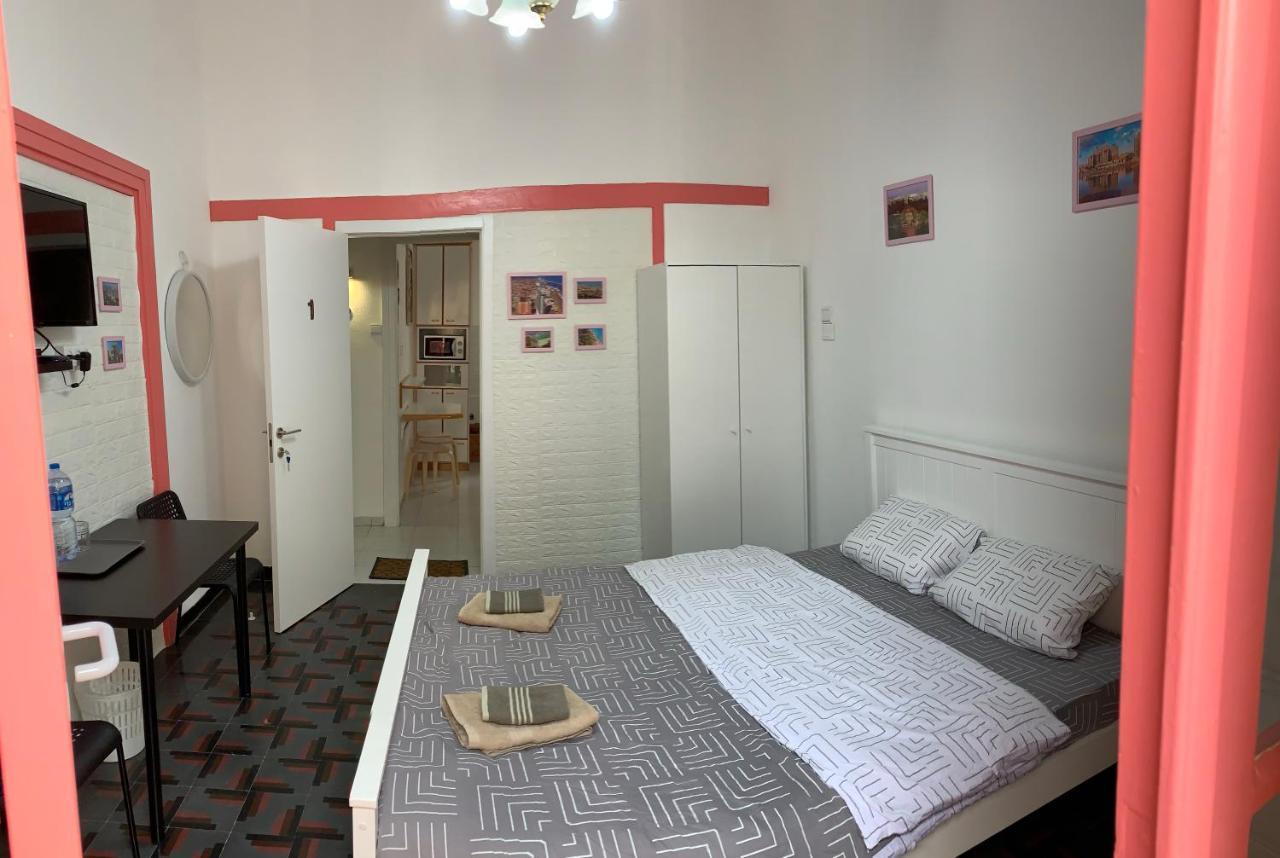 Guesthouse Comfy - Separate Rooms In The Apartment For A Relaxing Holiday Haifa Kültér fotó