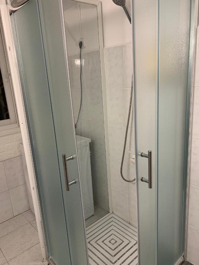 Guesthouse Comfy - Separate Rooms In The Apartment For A Relaxing Holiday Haifa Kültér fotó